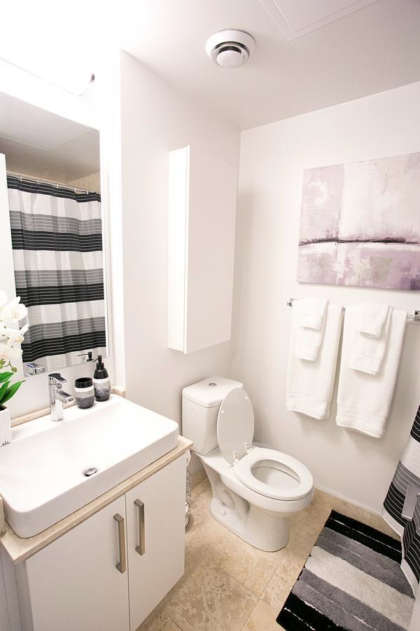 Royal Stays Condominiums - Upscale Downtown Suites Toronto Buitenkant foto