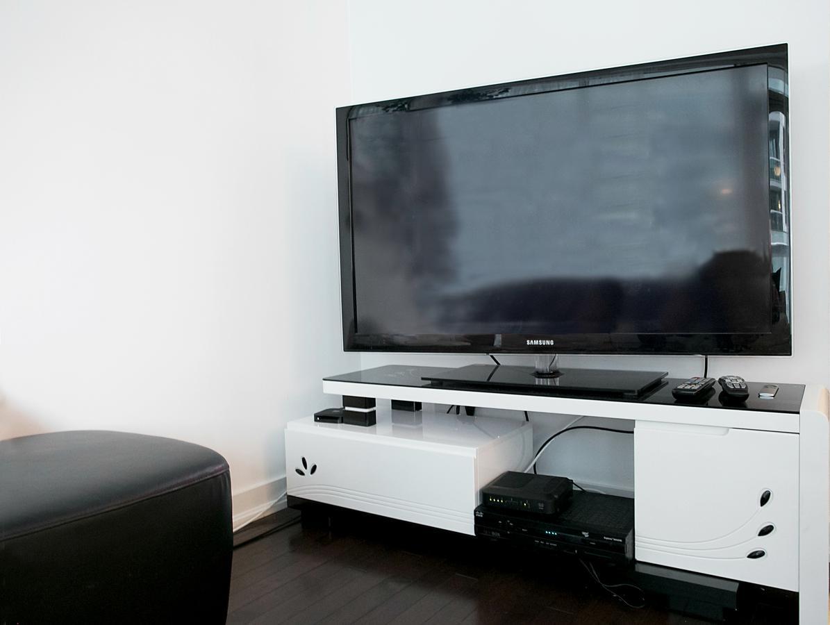 Royal Stays Condominiums - Upscale Downtown Suites Toronto Buitenkant foto
