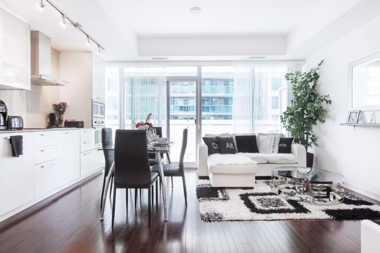 Royal Stays Condominiums - Upscale Downtown Suites Toronto Buitenkant foto